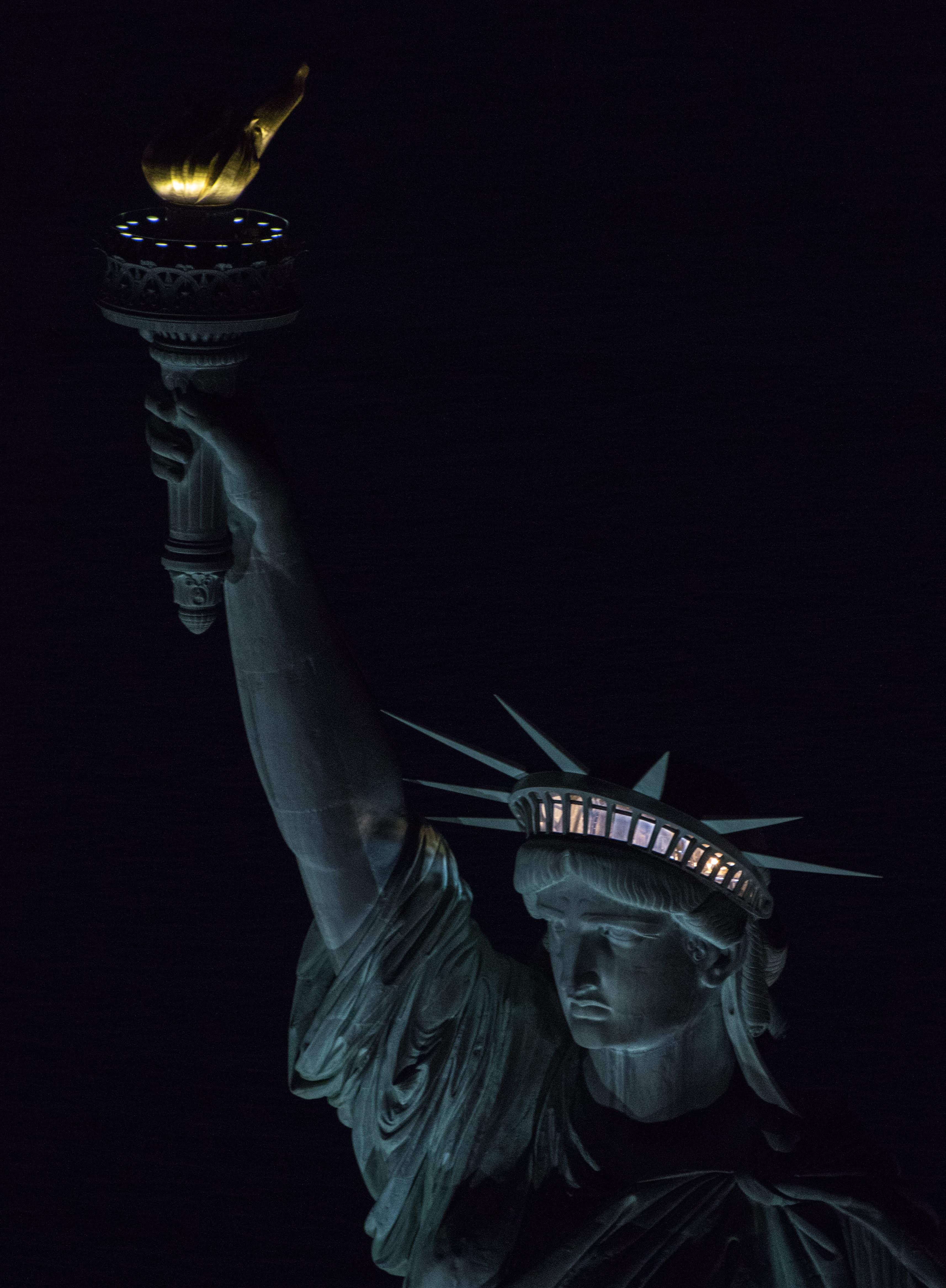 LIBERTY SKY VIEW TOUR (18-20) - DOORS ON | Private for 2 or 3 passengers