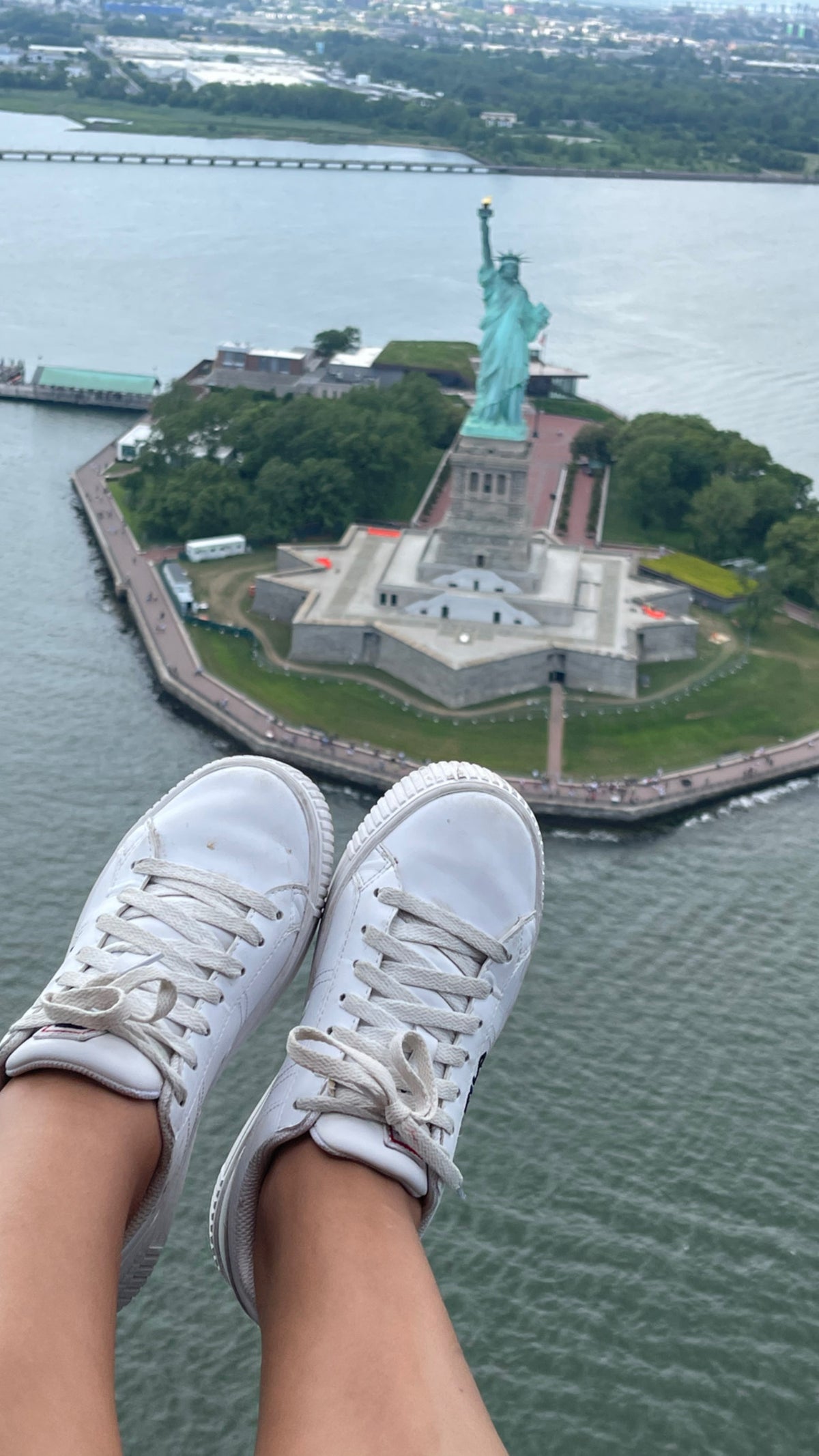 Tour privado en helicóptero por la Estatua de la Libertad sin puertas
