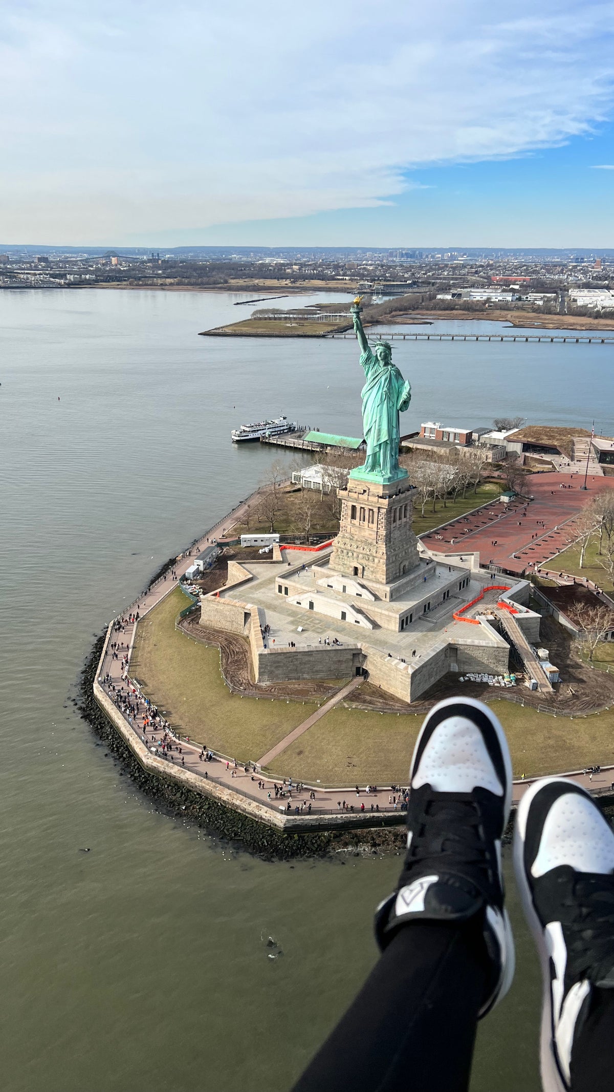 Tour privado en helicóptero por la Estatua de la Libertad sin puertas