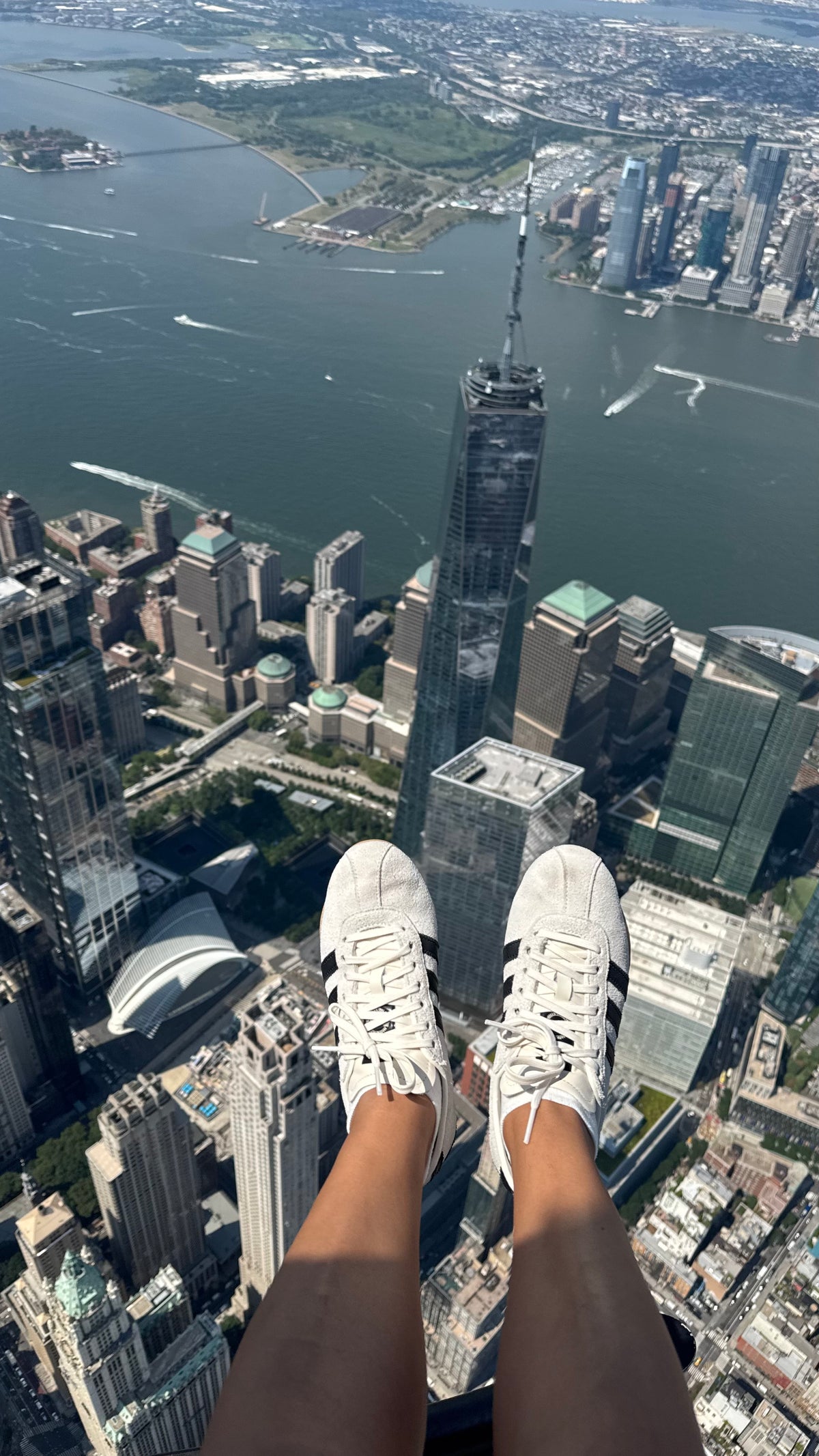Tour privado en helicóptero 360 de Libertad sin puertas