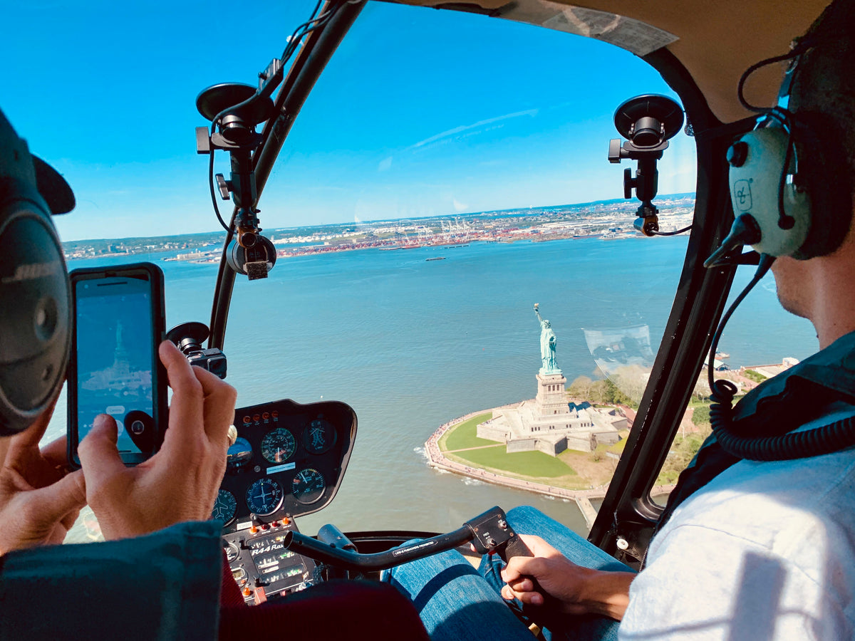 Tour privado en helicóptero Liberty Sky View con puertas cerradas
